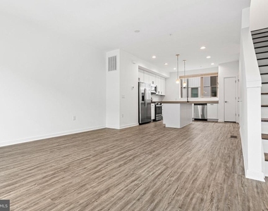 3121 Beach View Lane - Photo Thumbnail 8