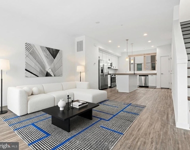 3121 Beach View Lane - Photo Thumbnail 2