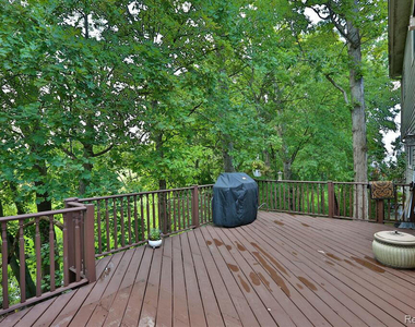 3288 Hickory Drive - Photo Thumbnail 10