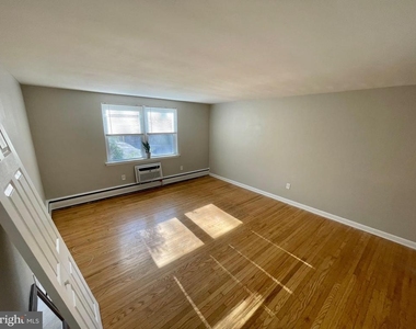 239 S 3rd Street - Photo Thumbnail 8