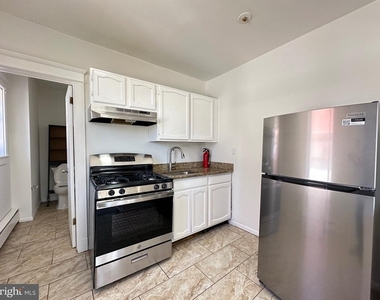 1117 W Main Street - Photo Thumbnail 7
