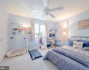 116 Montrose Avenue - Photo Thumbnail 12