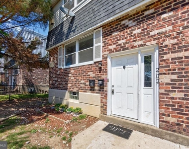 202 Green Street - Photo Thumbnail 2