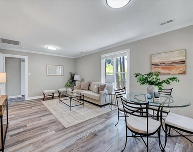150 Carmichael Court - Photo Thumbnail 3