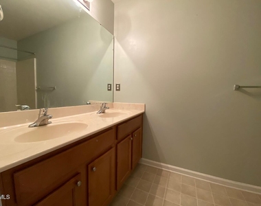 2739 Wyntercrest Lane - Photo Thumbnail 11