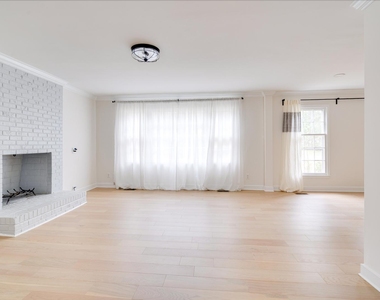 2437 Tilghman Circle - Photo Thumbnail 10