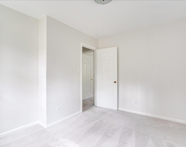 2437 Tilghman Circle - Photo Thumbnail 25