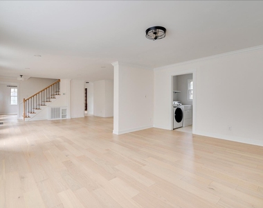 2437 Tilghman Circle - Photo Thumbnail 8