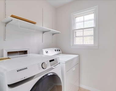 2437 Tilghman Circle - Photo Thumbnail 11
