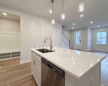 609 Callan View Avenue - Photo Thumbnail 9