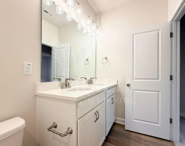 609 Callan View Avenue - Photo Thumbnail 39