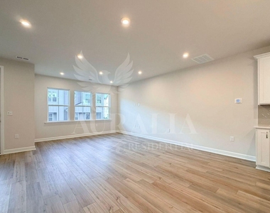 609 Callan View Avenue - Photo Thumbnail 15