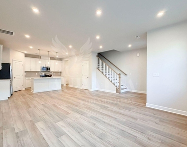 609 Callan View Avenue - Photo Thumbnail 6