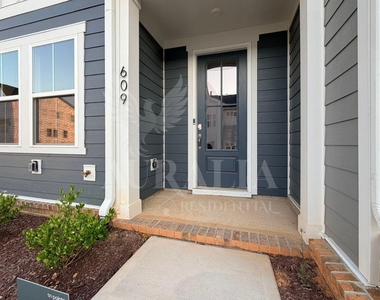 609 Callan View Avenue - Photo Thumbnail 1