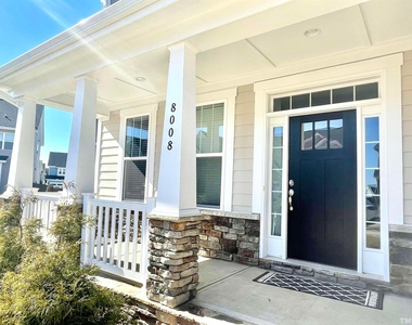 8008 Gilano Drive - Photo Thumbnail 2