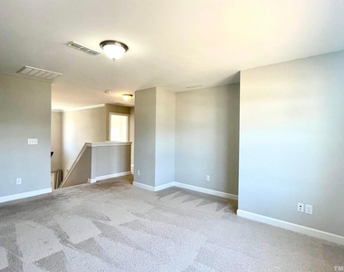 8008 Gilano Drive - Photo Thumbnail 22