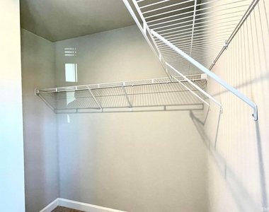 8008 Gilano Drive - Photo Thumbnail 29