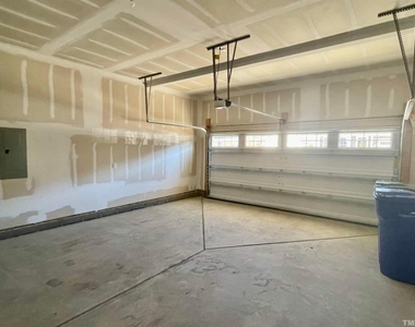 8008 Gilano Drive - Photo Thumbnail 37