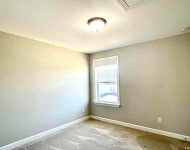 8008 Gilano Drive - Photo Thumbnail 31