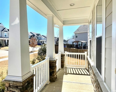 8008 Gilano Drive - Photo Thumbnail 3