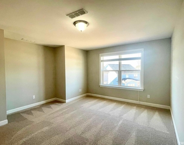 8008 Gilano Drive - Photo Thumbnail 21
