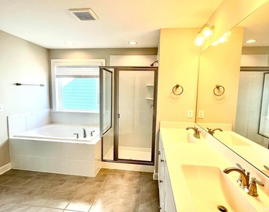 8008 Gilano Drive - Photo Thumbnail 26