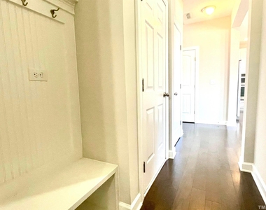 8008 Gilano Drive - Photo Thumbnail 18