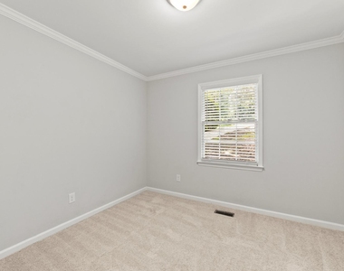3921 Bamburgh Lane - Photo Thumbnail 14