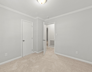 3921 Bamburgh Lane - Photo Thumbnail 13