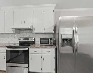 3921 Bamburgh Lane - Photo Thumbnail 8