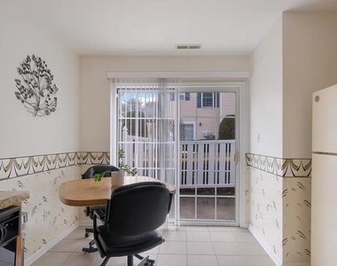 1508 Carol Court - Photo Thumbnail 10
