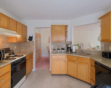 1508 Carol Court - Photo Thumbnail 9