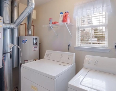 1508 Carol Court - Photo Thumbnail 20