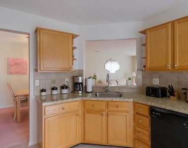 1508 Carol Court - Photo Thumbnail 8