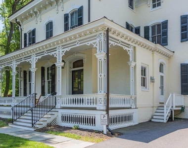 10 Bayard Lane - Photo Thumbnail 12