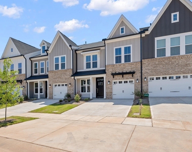 1205 Bell Heather Road - Photo Thumbnail 2