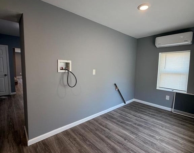 44 Capitol Street - Photo Thumbnail 4