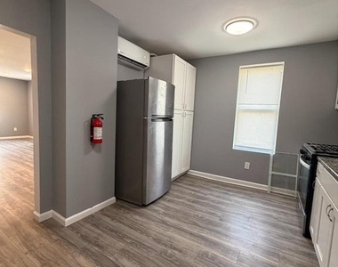 44 Capitol Street - Photo Thumbnail 3