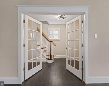19 Conwell Avenue - Photo Thumbnail 6