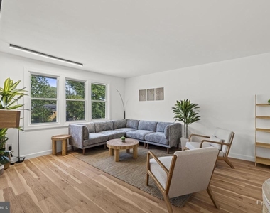 901 Russo Drive - Photo Thumbnail 5