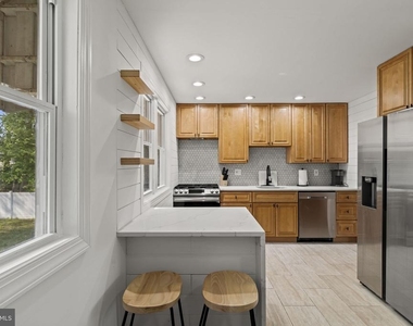 901 Russo Drive - Photo Thumbnail 10