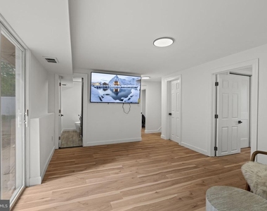 901 Russo Drive - Photo Thumbnail 24