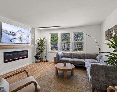 901 Russo Drive - Photo Thumbnail 6