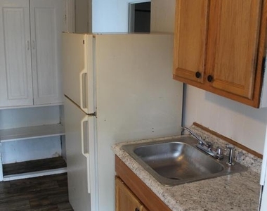 131 Ray Street - Photo Thumbnail 3