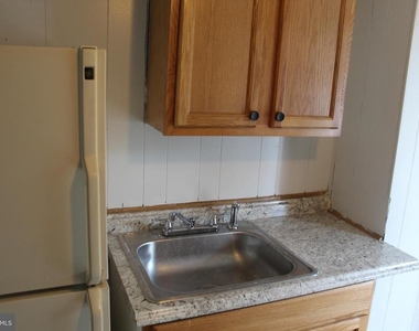 131 Ray Street - Photo Thumbnail 4
