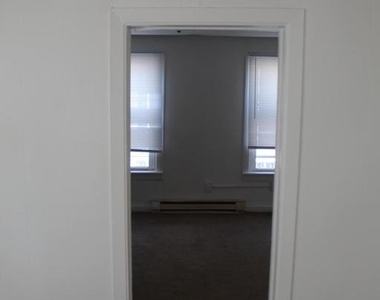 131 Ray Street - Photo Thumbnail 8