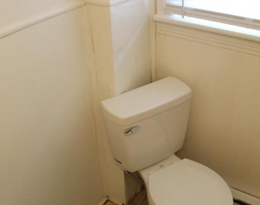 131 Ray Street - Photo Thumbnail 16