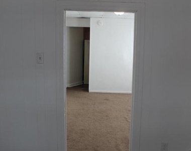 131 Ray Street - Photo Thumbnail 10