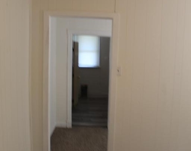 131 Ray Street - Photo Thumbnail 14