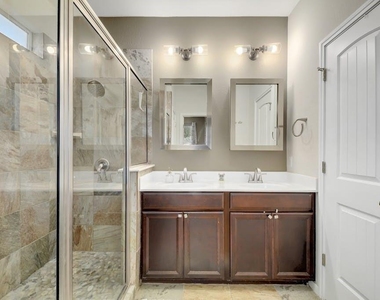1332 Central Park Ct - Photo Thumbnail 17